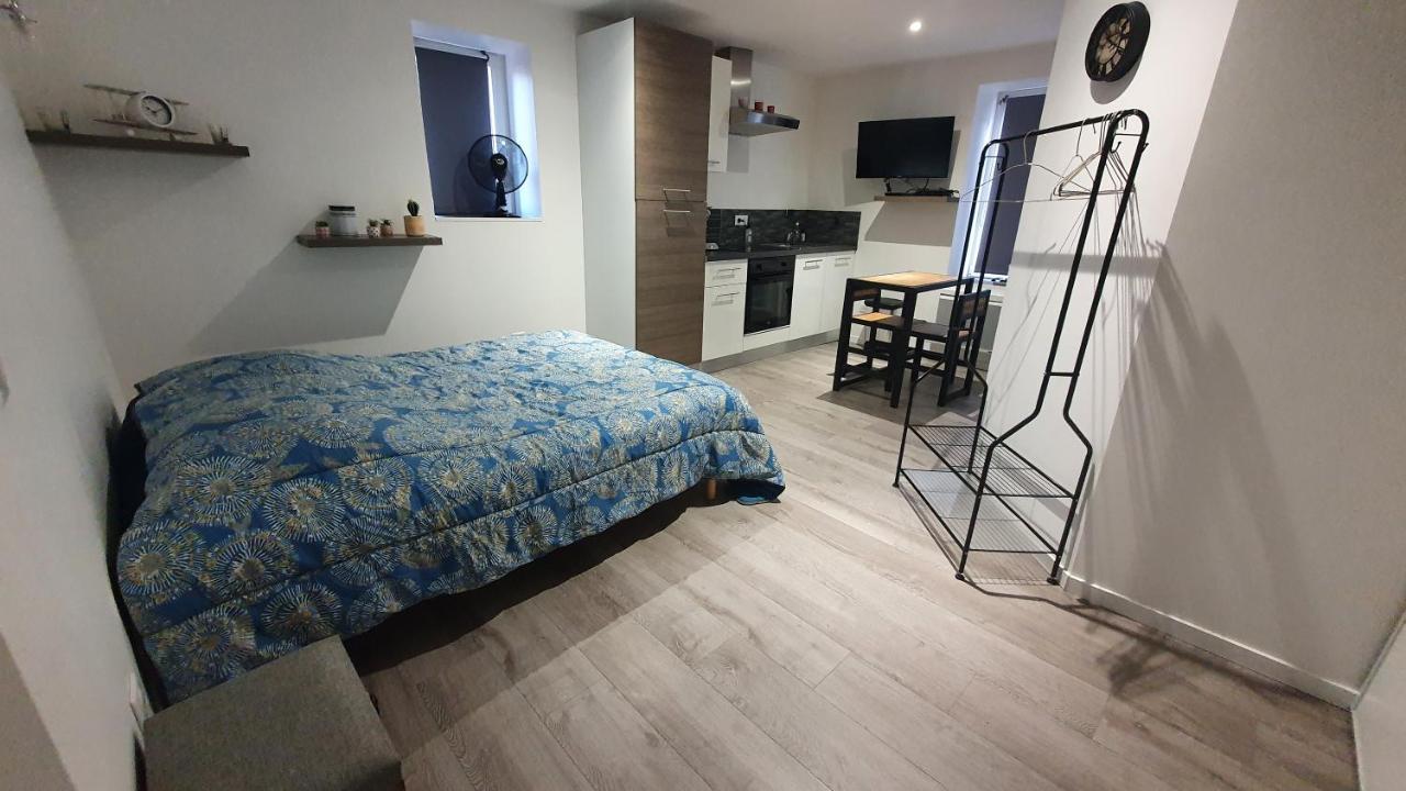 Studio Baccarat Extérieur photo